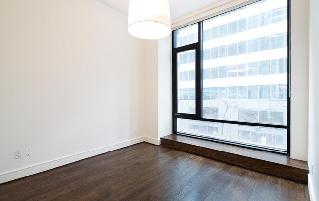 Building Photo - 546 Madison Ave