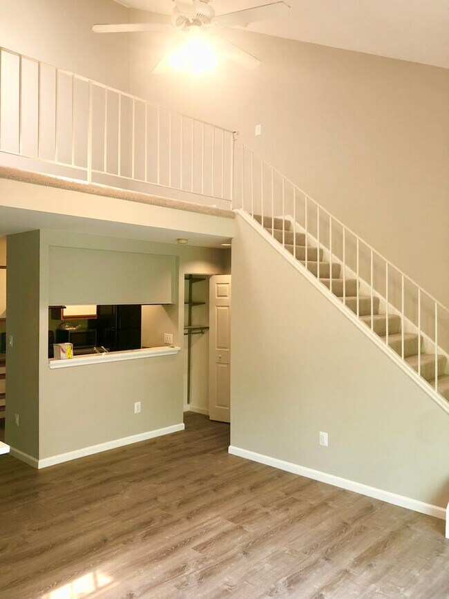 Foto del edificio - Stunning 1BR/1BA Condo in Montgomery Village!