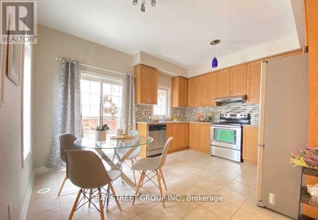 Building Photo - 177 Finch Ave E