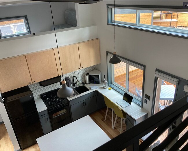 Foto del edificio - 61304 Wizard Ln