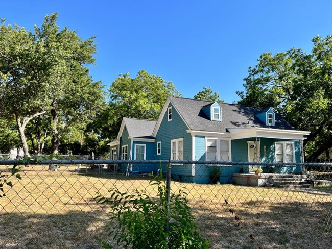 Building Photo - 1400 N 23rd St