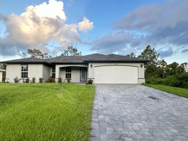 Building Photo - 7653 Minardi St