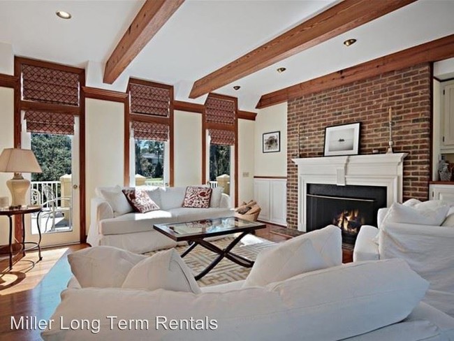Building Photo - 5 br, 5.5 bath House - 25 Wexford Circle