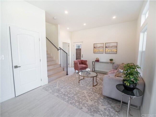 Foto del edificio - 22446 Criswell St