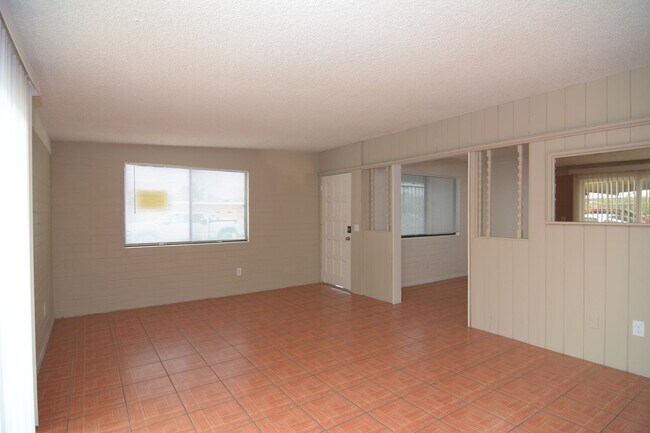 Foto del edificio - Charming 4 Bedroom 2 Bath House! South Tucson Location! Close to the 1-19!