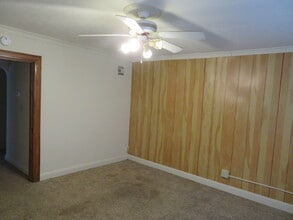 Building Photo - 1018 Bridge Rd