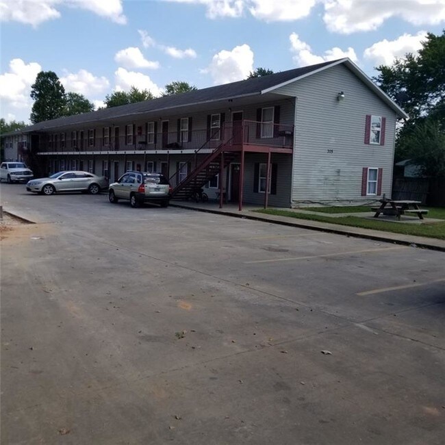 Building Photo - 315 Texas Ln