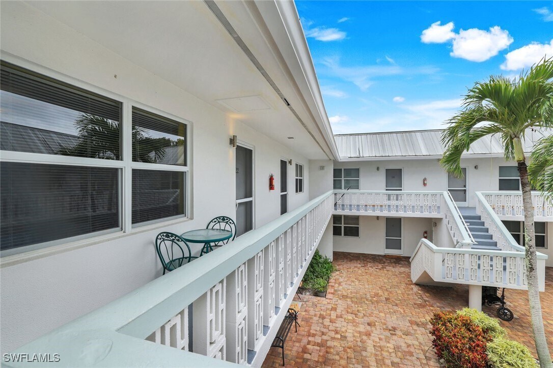 Foto principal - 780 10th Ave S