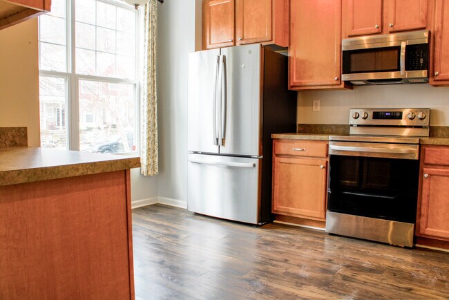 Stainless steel appliances - 2440 N Berkshire Rd