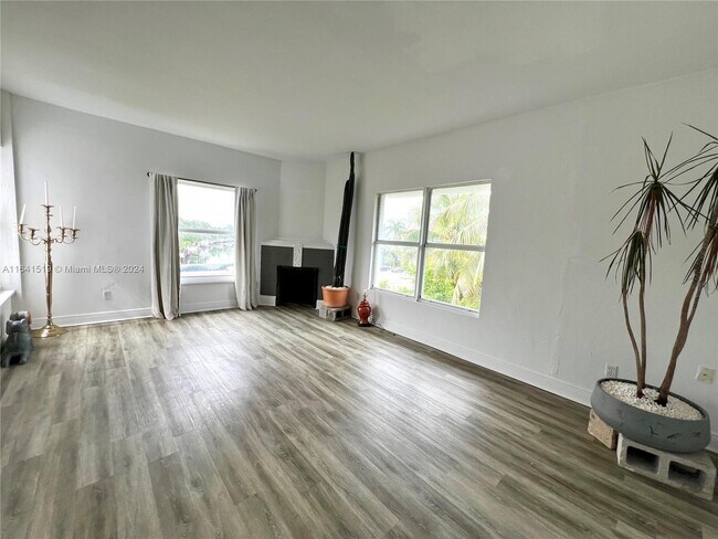 Foto del edificio - 4035 Meridian Ave