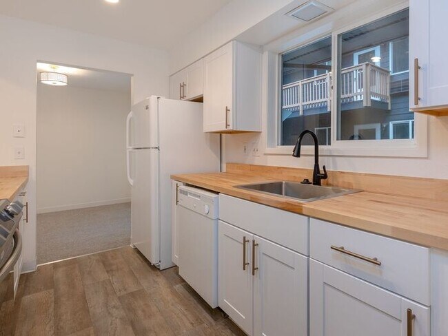 Foto del edificio - 7020 SW Capitol Hill Rd