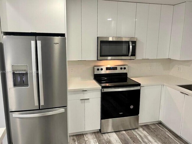 Foto del edificio - 31 Silver Springs Dr