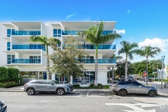 Building Photo - 1 S Palmway