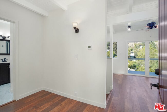 Building Photo - 8559 Brier Dr