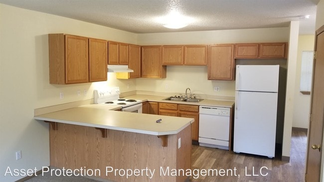 Building Photo - 18310 SE Abernethy Ln