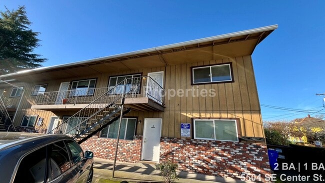 Upper-Level 2 BD | 1 BA Home - FoPo - Upper-Level 2 BD | 1 BA Home - FoPo