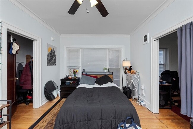 Foto del edificio - 3449 N Elaine Pl