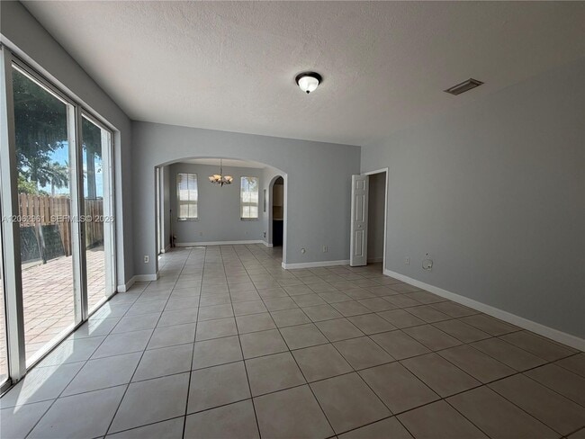 Foto del edificio - 4094 SW 159th Ave