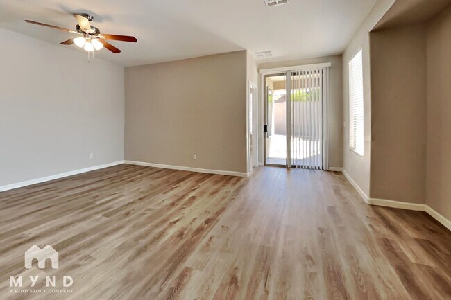 Foto del edificio - 41201 N Yorktown Trail