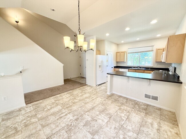 Building Photo - 3442 Curlew Dr