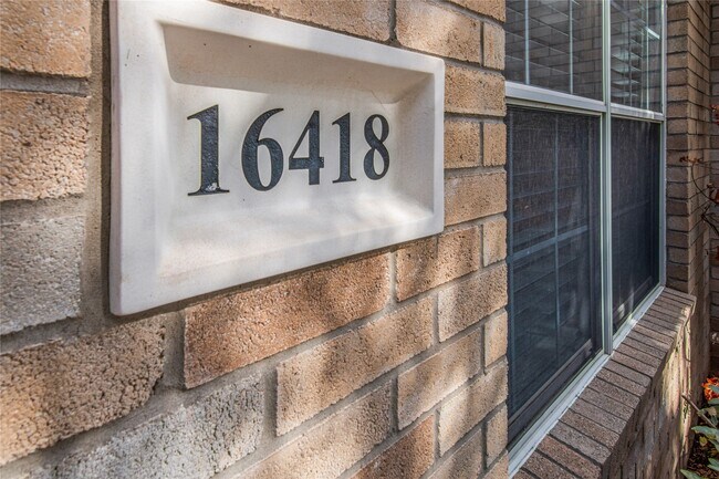 Foto del edificio - 16418 Pademelon Dr