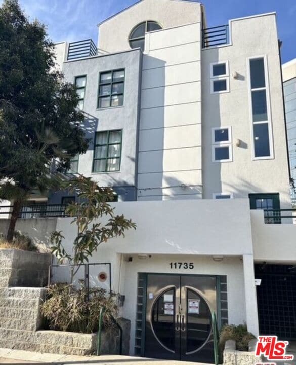 Foto principal - 11735 Dorothy St