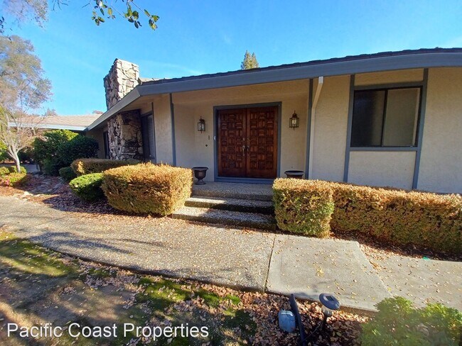 Building Photo - 4 br, 3 bath House - 8435 HIDDEN LAKE DRIVE