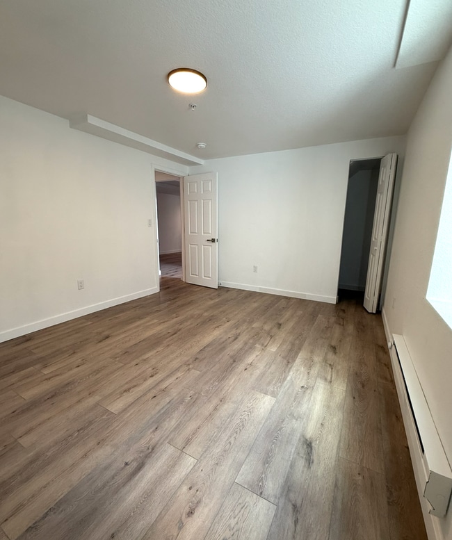 Foto del edificio - 2 weeks free!! 5080B E Warren Ave, Unit 52...