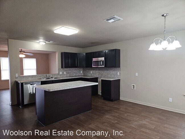 Building Photo - 3 br, 2 bath House - 3304 Swan Drive