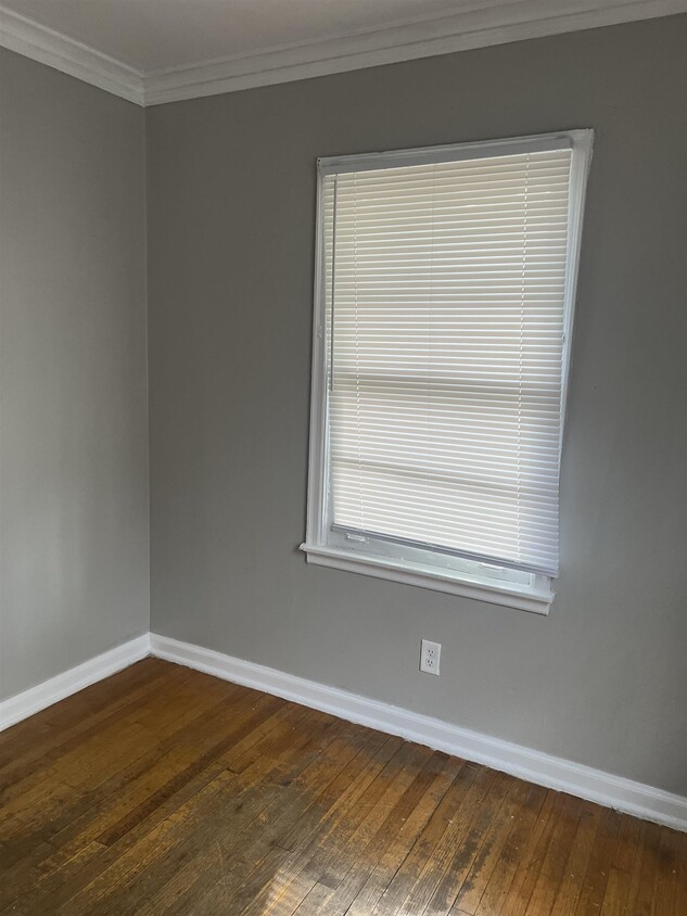 Foto principal - 662 N Perkins Rd