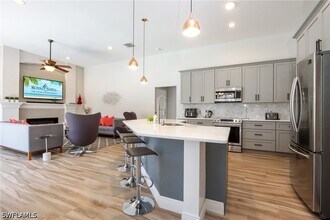 Building Photo - 3510 Lakemont Dr