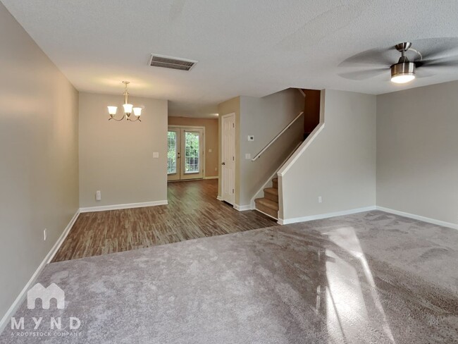 Building Photo - 2226 Walnut Ridge Ct
