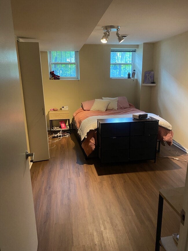 Foto del edificio - 1255 N Damen Ave