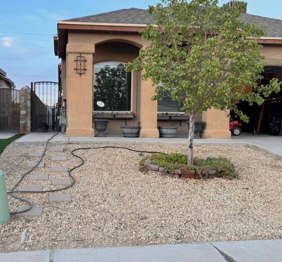 Building Photo - 1133 Montera Rd