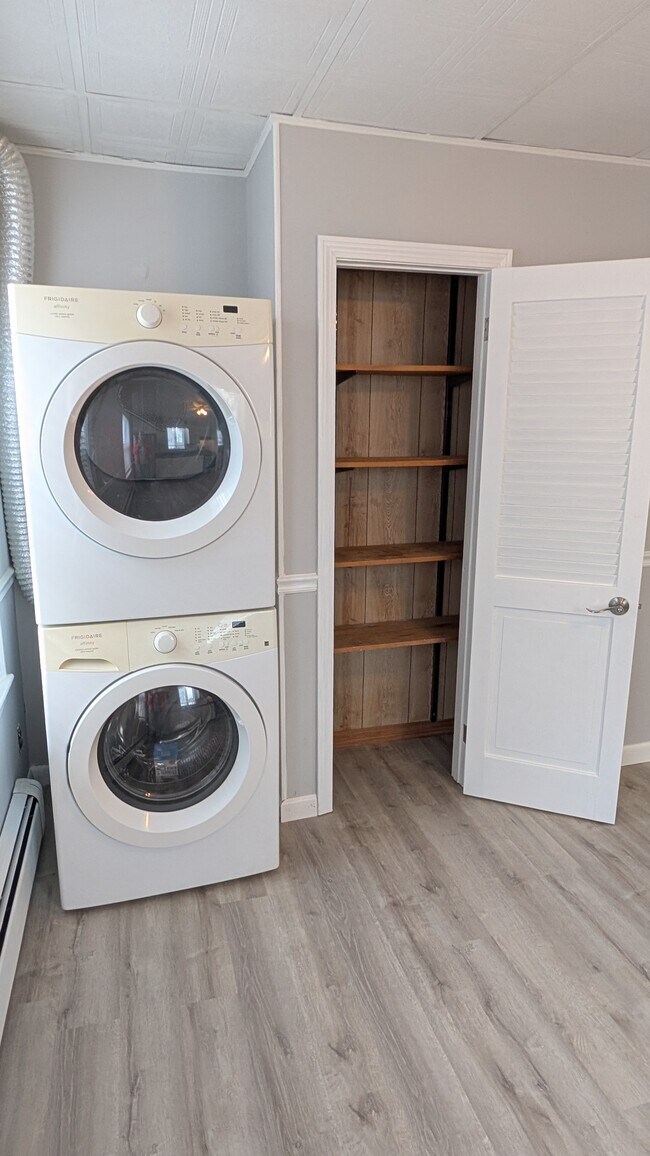 Foto del edificio - 85 Brayton Ave