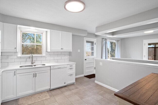 Foto del edificio - 12447 McKelvey Rd