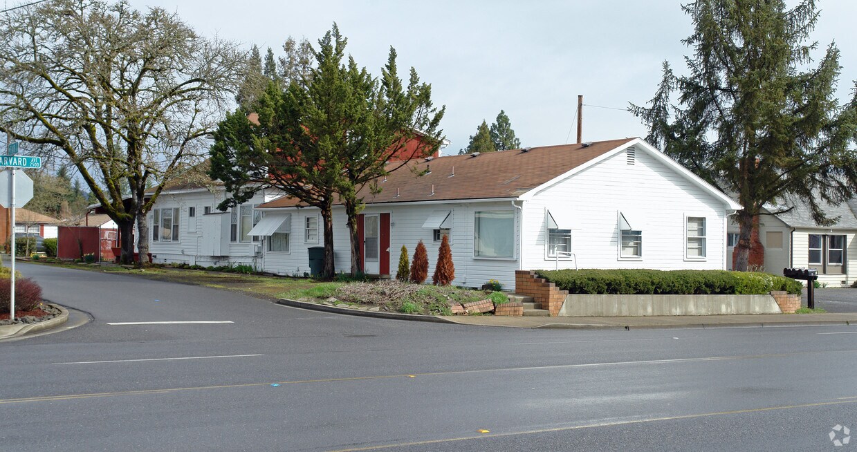 2460 W Harvard Ave, Roseburg, OR 97471 Apartments in Roseburg, OR