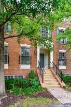 Building Photo - 705 Massey Ln