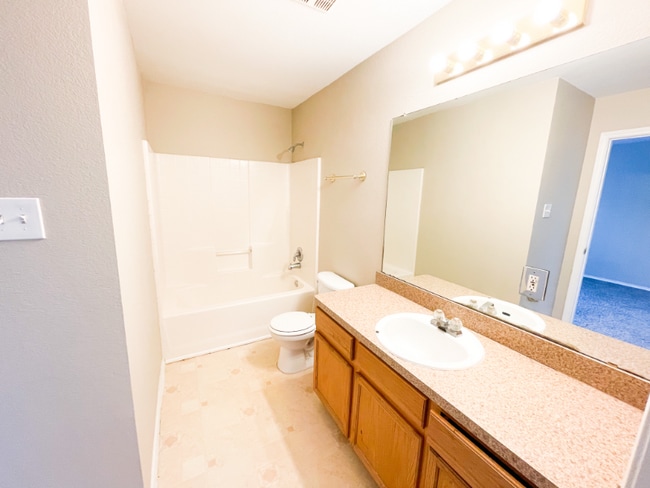 Building Photo - 2704 Clemson Cir