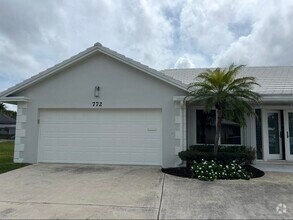 Building Photo - 772 Apple Tree Ln
