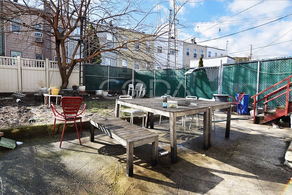 551 Graham Ave, Brooklyn, NY 11222 Apartments in Brooklyn, NY