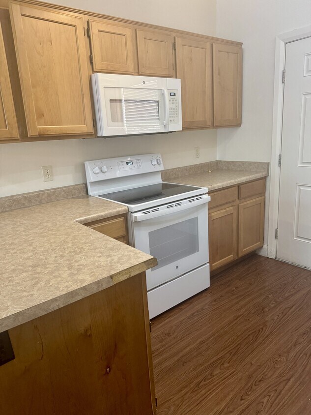 Foto principal - 700 N Main St
