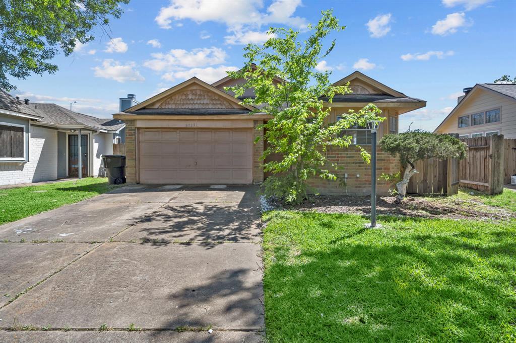 Primary Photo - 5723 Lycomb Dr