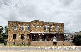 Building Photo - 312 W State St