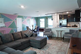 Building Photo - 13804 Knights Br Dr