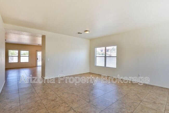 Building Photo - 2736 W. Mineral Butte Dr.
