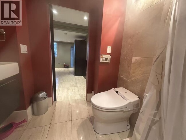 Photo du bâtiment - 5006 Maitland St