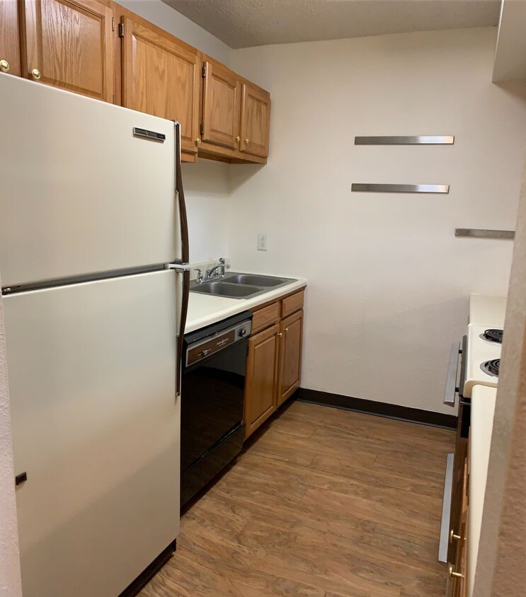 Foto principal - Garden-level Condo