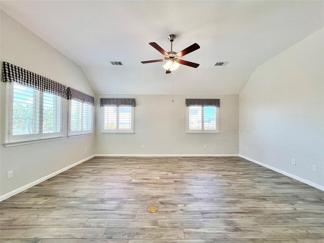 Building Photo - 401 Arabian Colt Dr