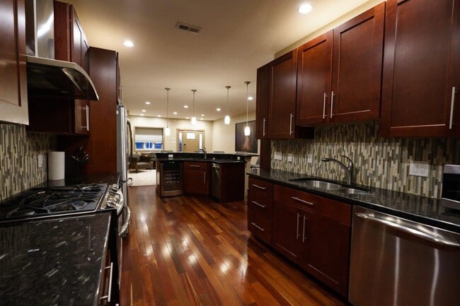 Photo - Northern Liberties 4 Bedroom House for Rent